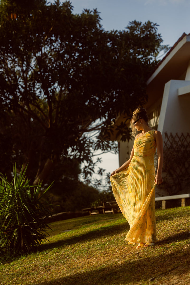 Centerpiece Yellow Dress