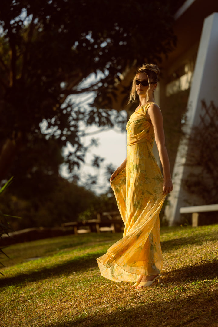 Centerpiece Yellow Dress
